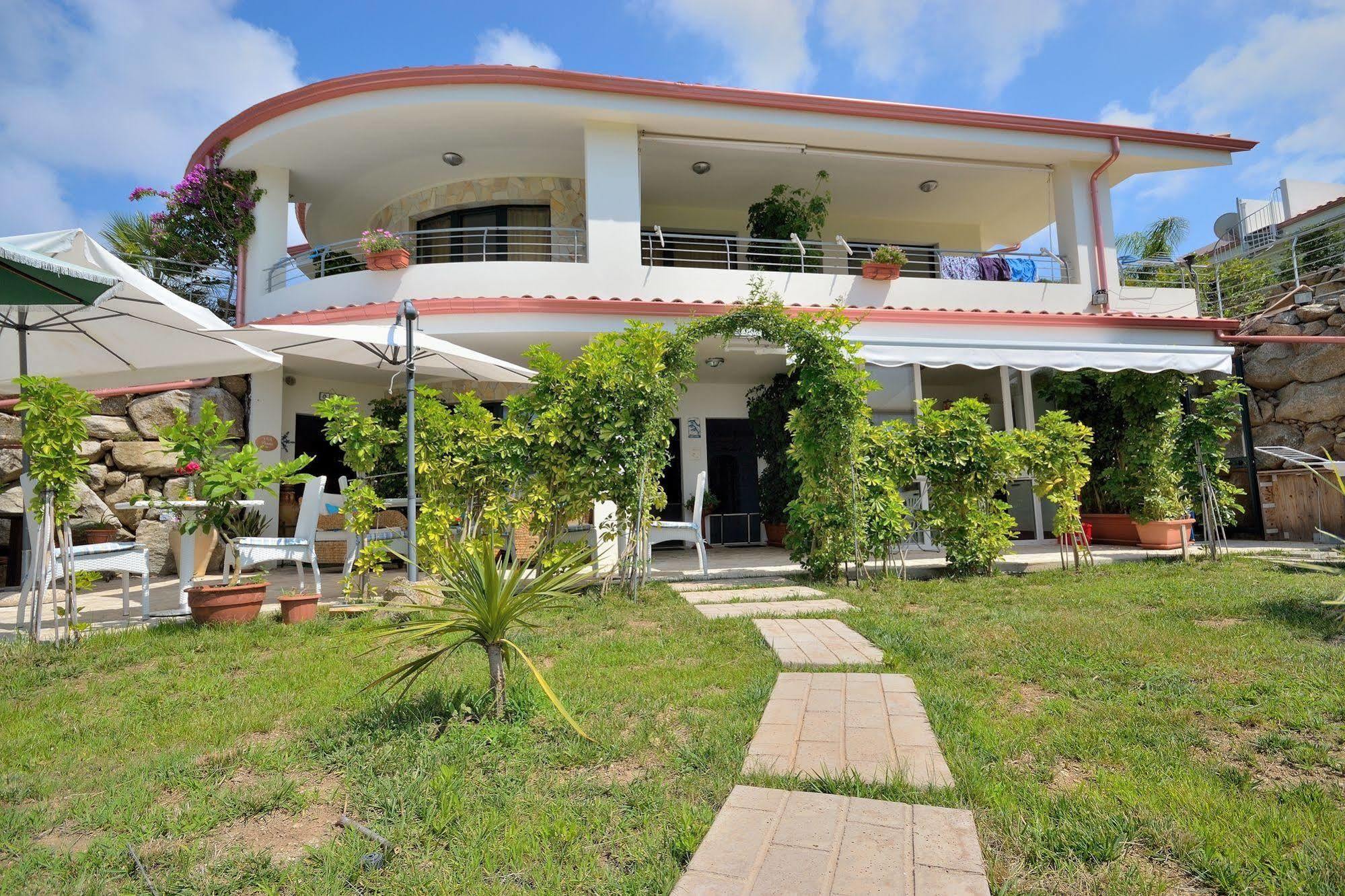B&B Villa Pimm'S Zambrone Exterior photo